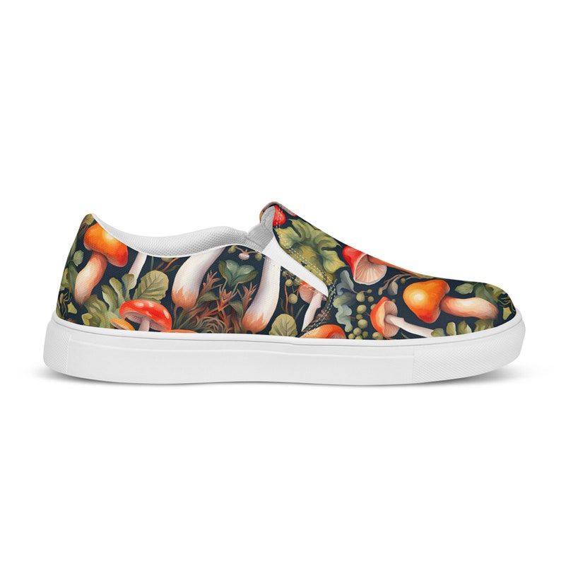Mushrooms Print Women’s Slip-on Canvas Shoes
