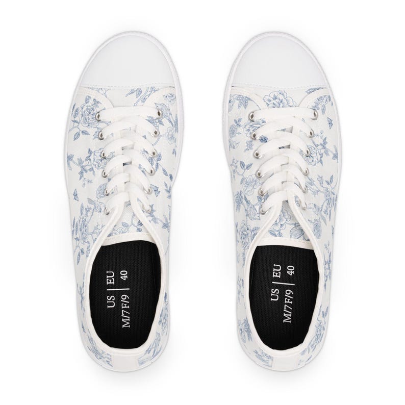 Colorful Women's Low Top Sneaker Blue Toile Floral Travel Sneakers